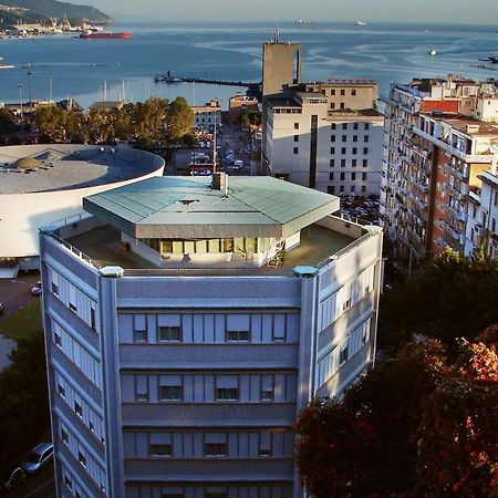 Hotel Hh Il Gabbiano La Spezia Exterior foto