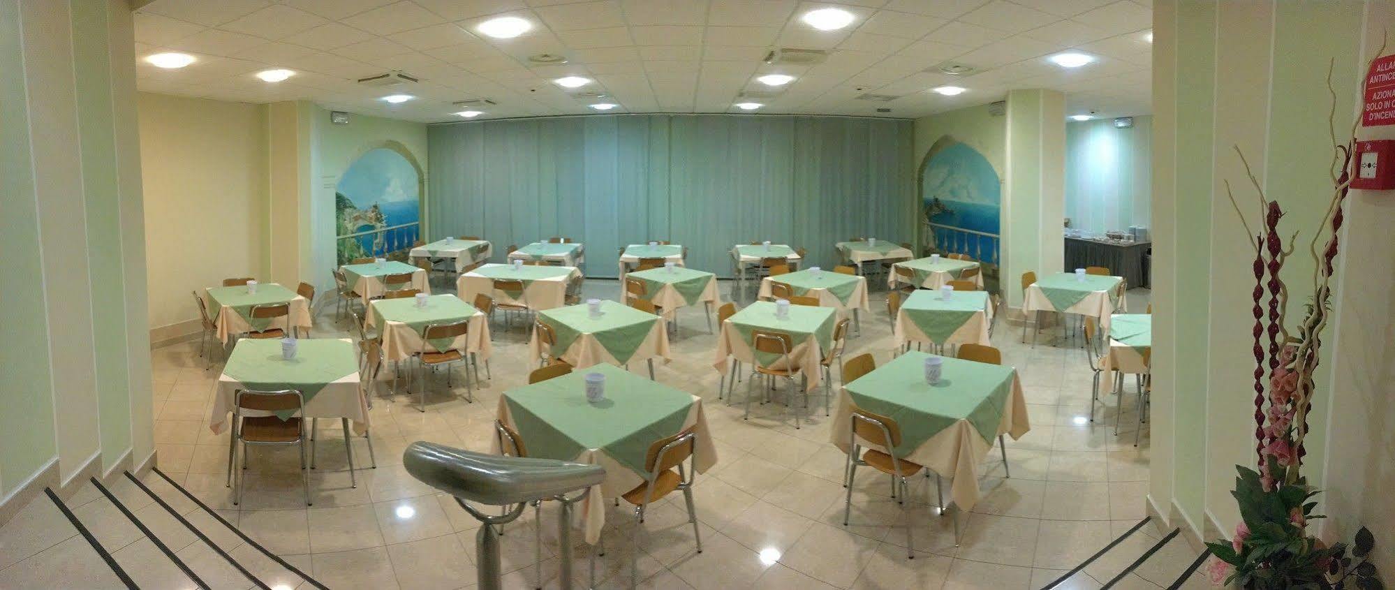 Hotel Hh Il Gabbiano La Spezia Exterior foto